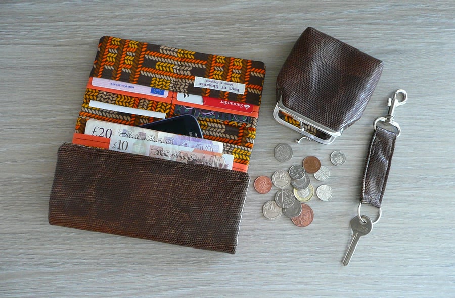 Brown vinyl wallet, keyring, coin purse, gift set, brown faux reptile skin purse