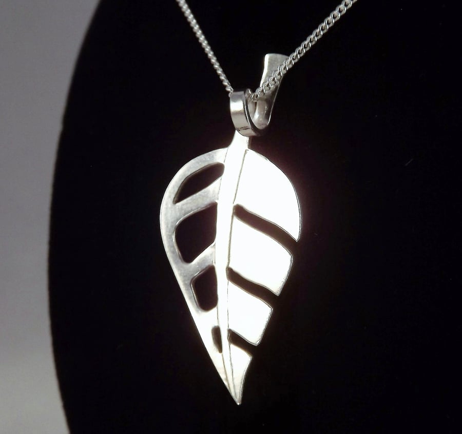 Leaf Pendant (Large), Silver Nature Necklace, Handmade Wildlife Jewellery