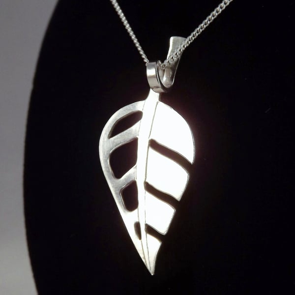 Leaf Pendant (Large), Silver Nature Necklace, Handmade Wildlife Jewellery