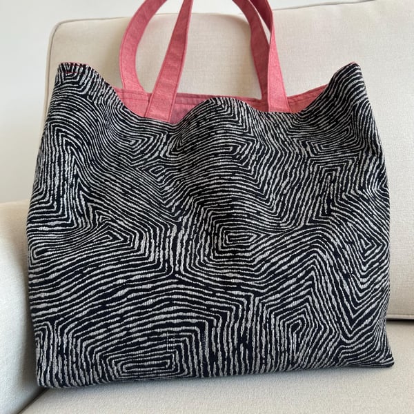 large tote, abstract pattern, monochrome tote bag, fully lined, Knoll textile, u