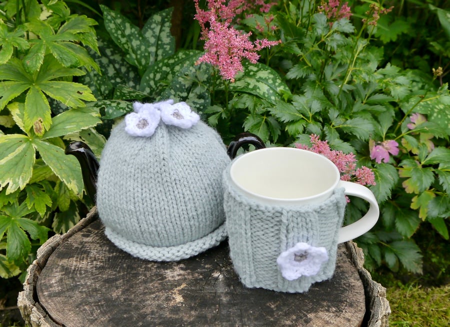 SALE - Grey One Cup Flower Tea Cosy and Mug Cosy Gift Set