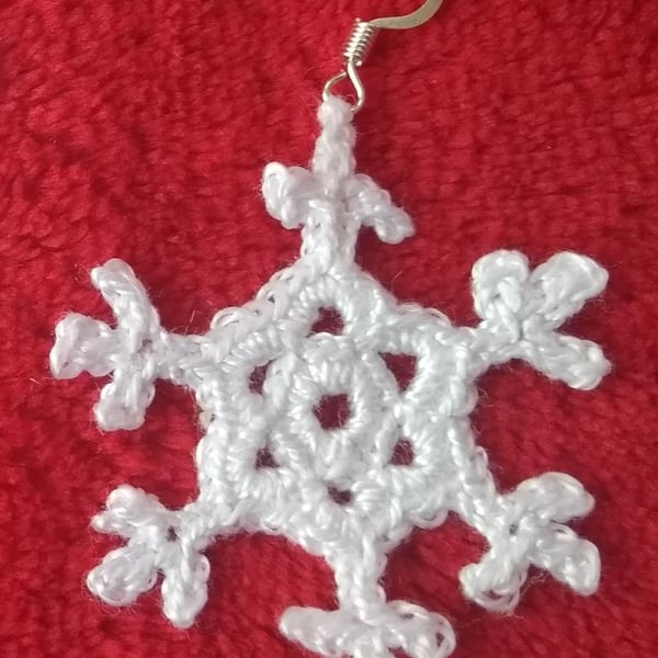 Christmas snowflake earrings, FREE P&P, Crochet earrings, Handmade jewellery