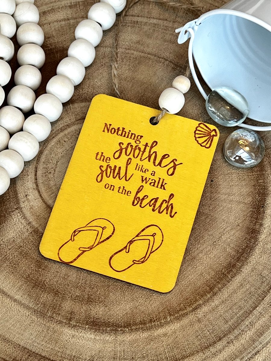 Wooden hanging decoration, seaside ‘Walk on the beach’