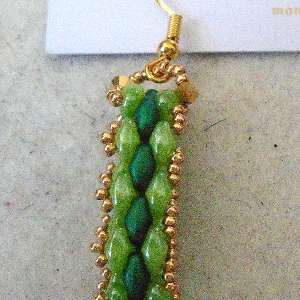 Brickwork-pattern bead earrings (customisable)