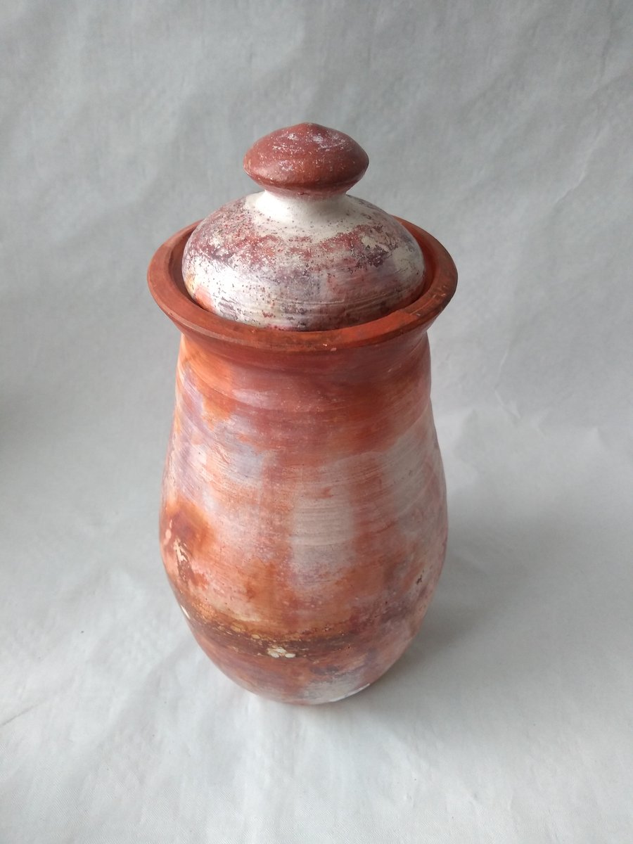 CERAMIC JAR WITH LID  26 CMS HIGH