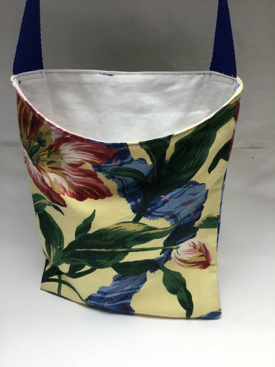 Over-the-shoulder fabric Peg Bag