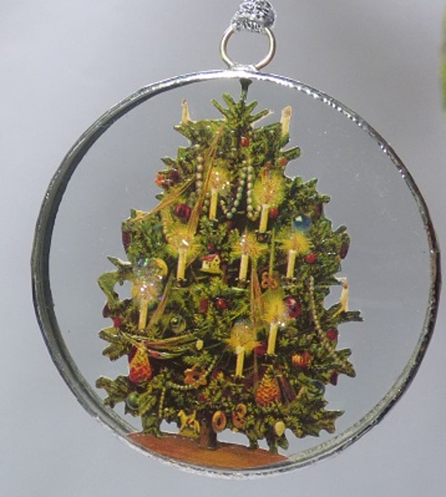 Round glass Christmas tree decoration