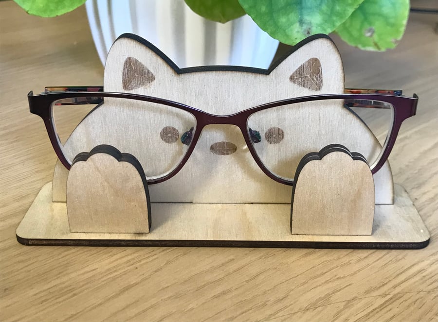 Wooden cat glasses holder