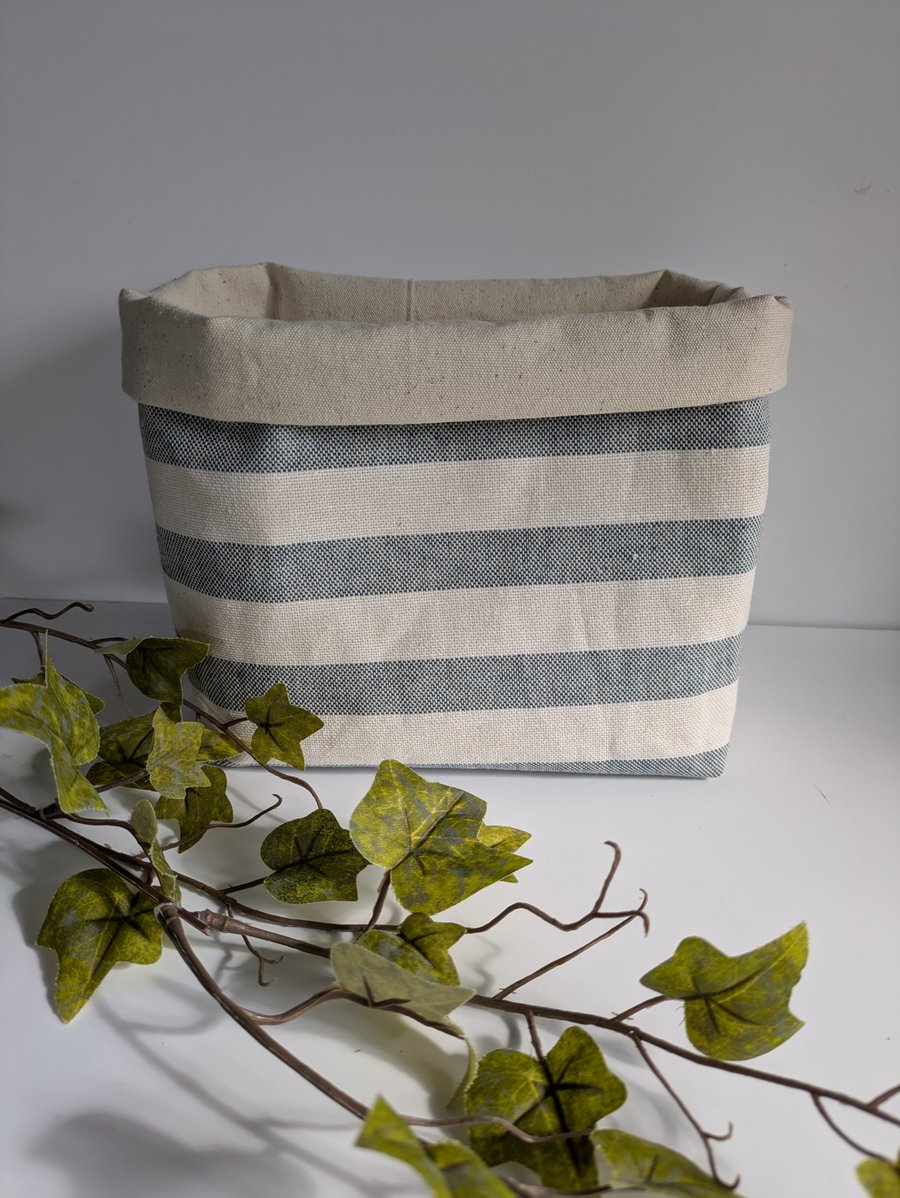 Fabric storage basket 