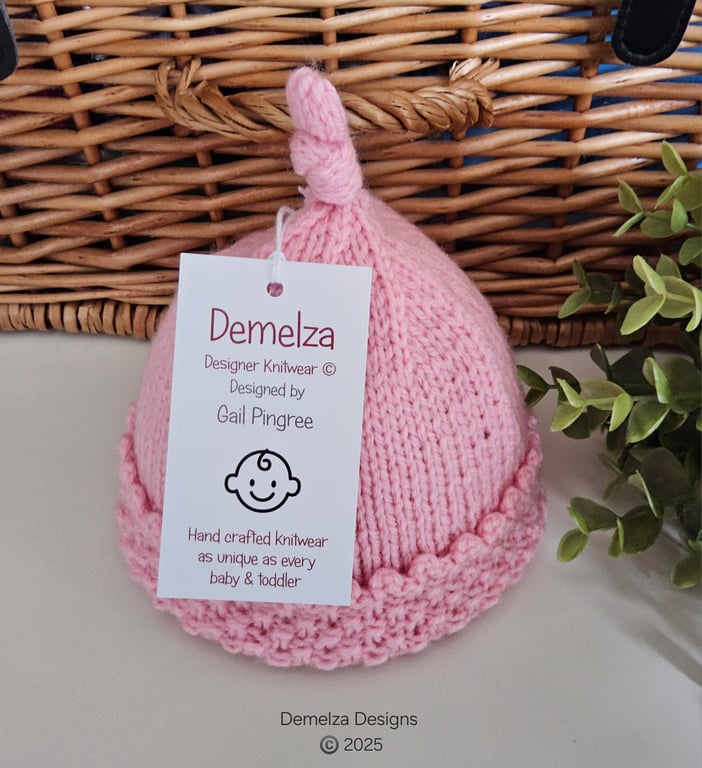 Baby Girl's Pink Hand Knitted  Knotted Hat 0- 3 months size 