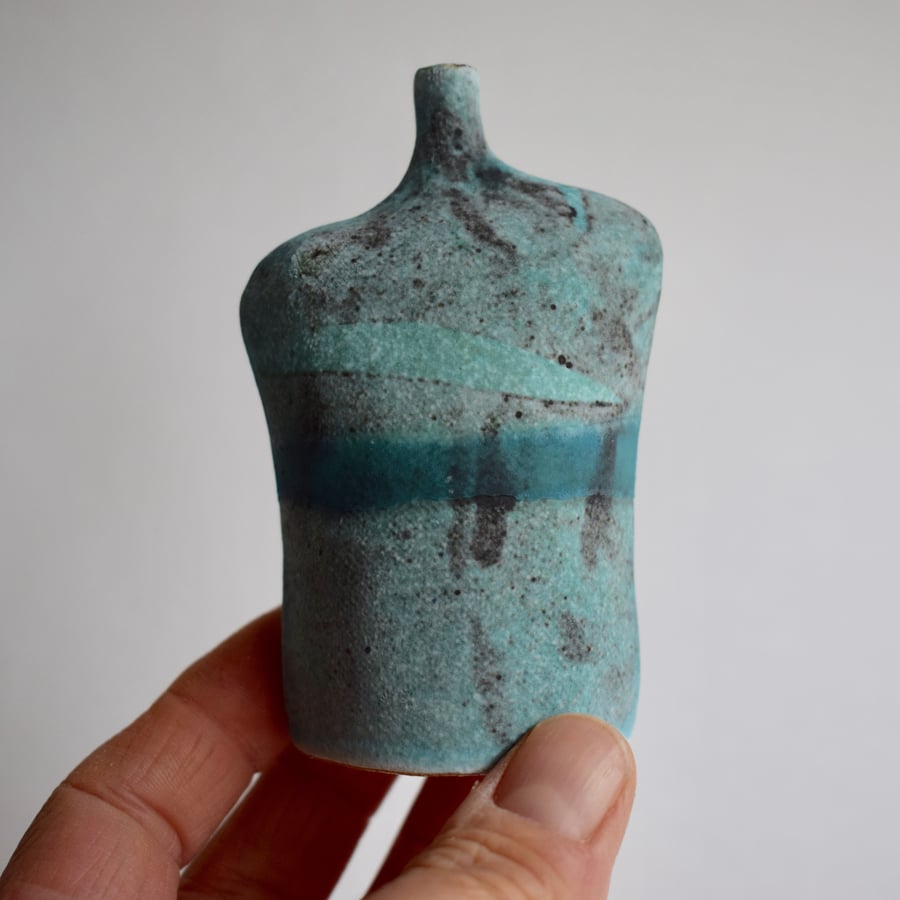 Waves Bottle in Stoneware Ceramic