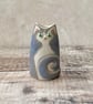 Handmade small grey cat vase - Image 2