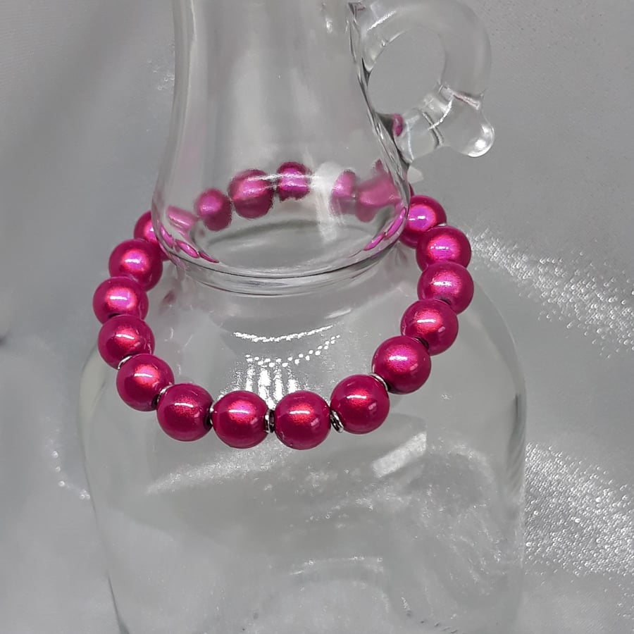 BR267 Shimmering shocking pink beaded bracelet
