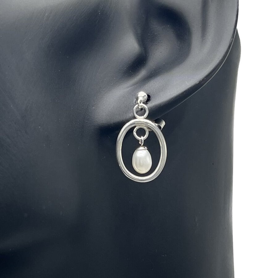 Oval Hoop Pearl Earrings
