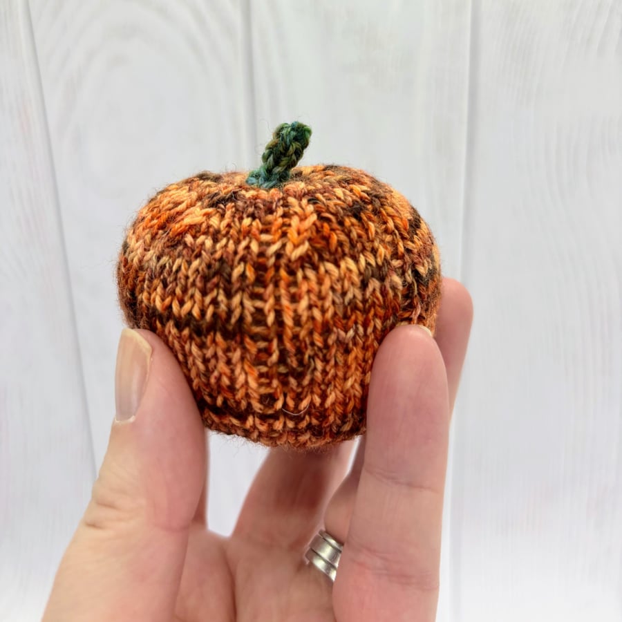 Hand knitted mini pumpkin pin cushion variegate... - Folksy