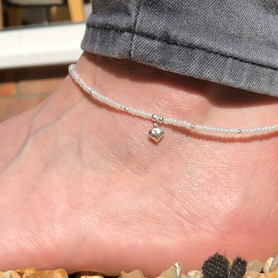 Cream seed bead with puffed heart charm anklet. Sterling silver anklet 