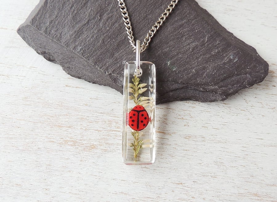 Ladybird Flower Necklace (865)