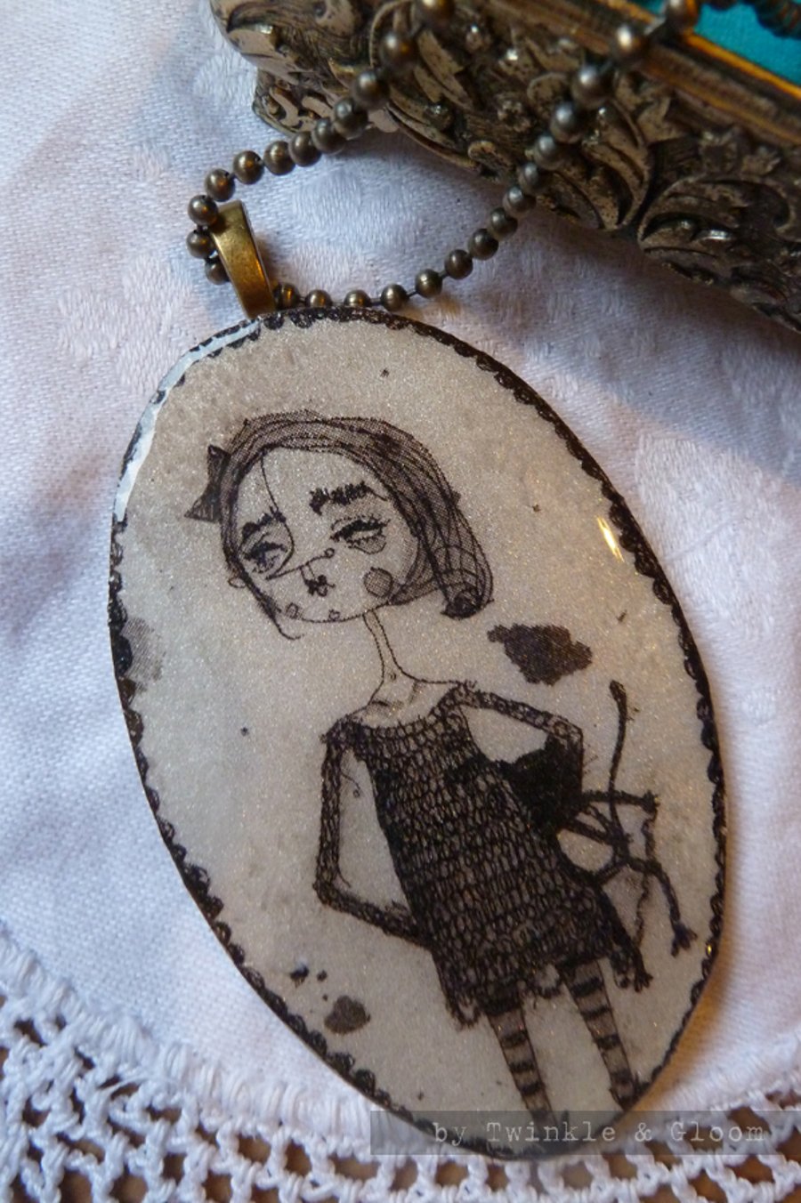 Miserable Girl & Kitty, Fimo Pendant