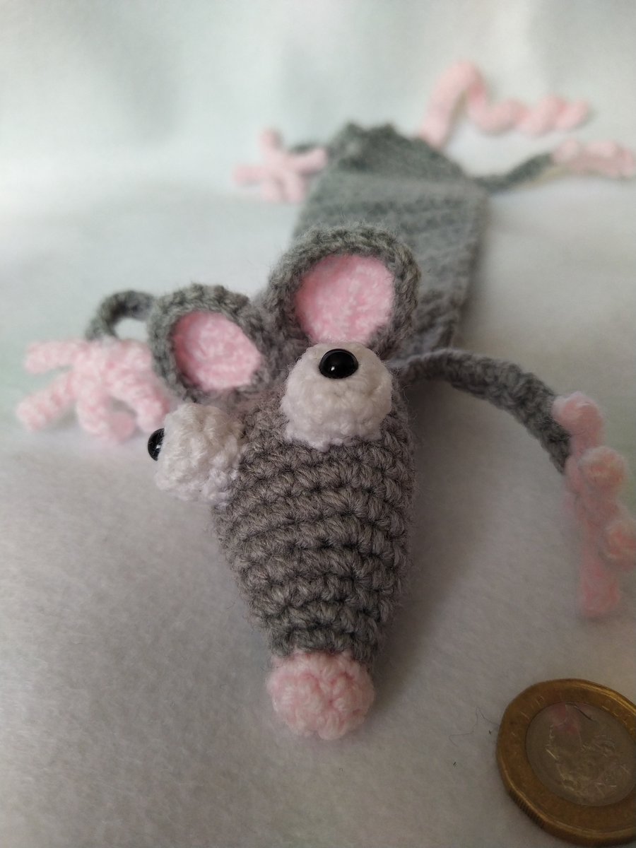 Grey Flatty Ratty Amigurami Bookmark