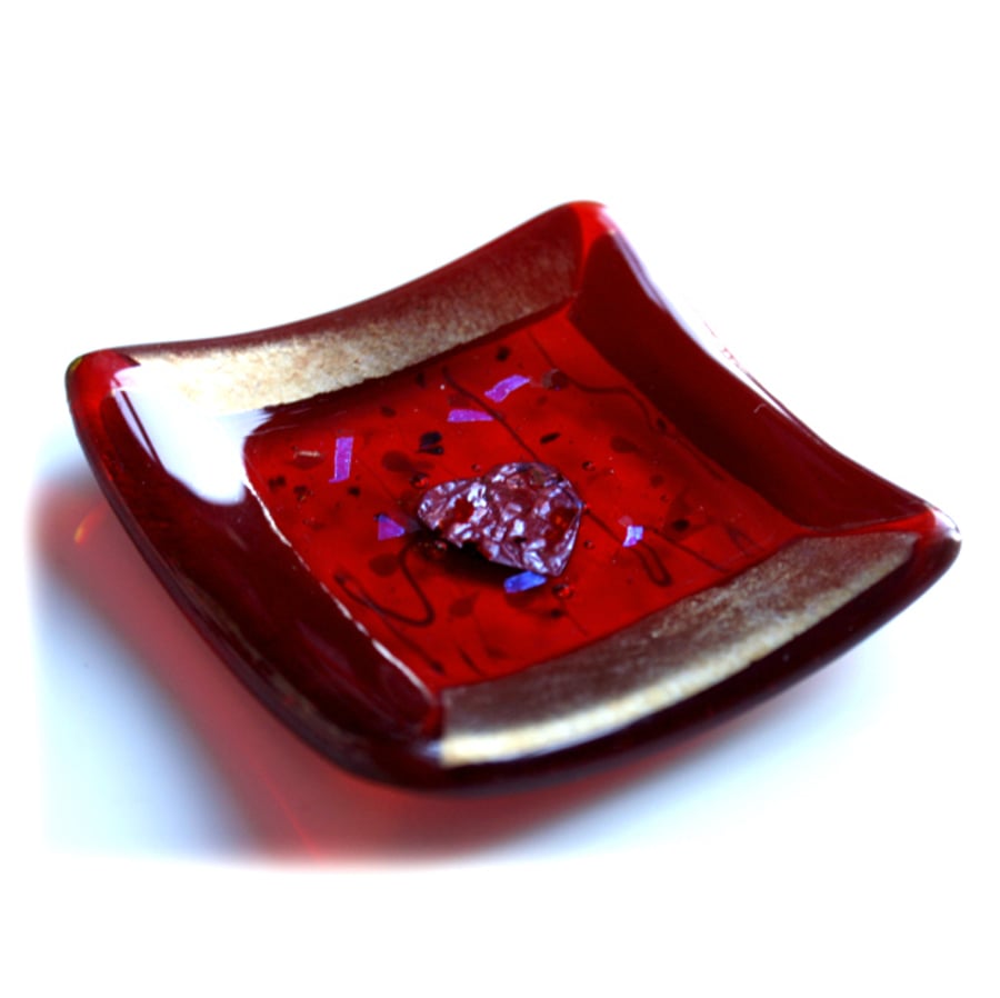 Fused Glass Trinket Dish 8cm Red heart Bordered Dichroic 002 