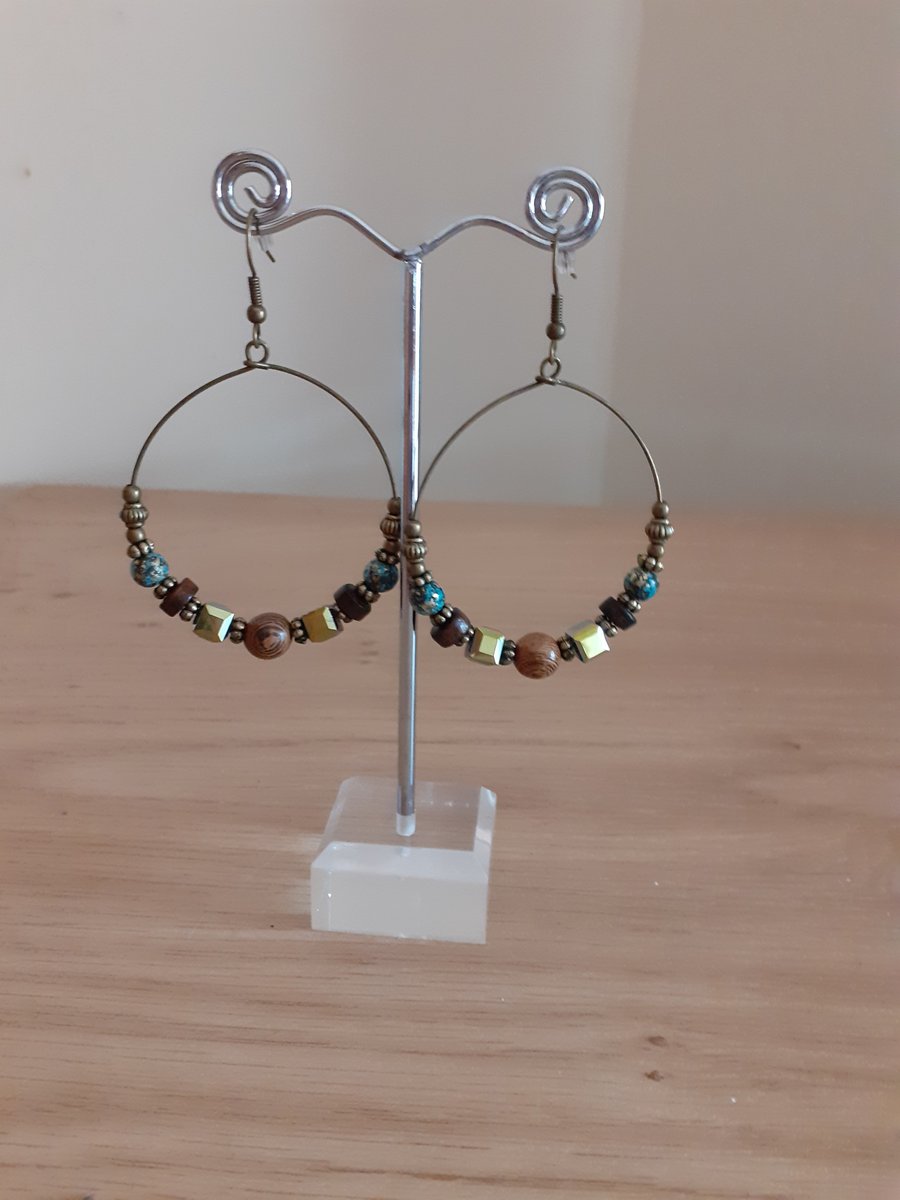 BOHO STYLE DANGLE HOOP EARRINGS - ANTIQUE GOLD MULTI COLOURED.