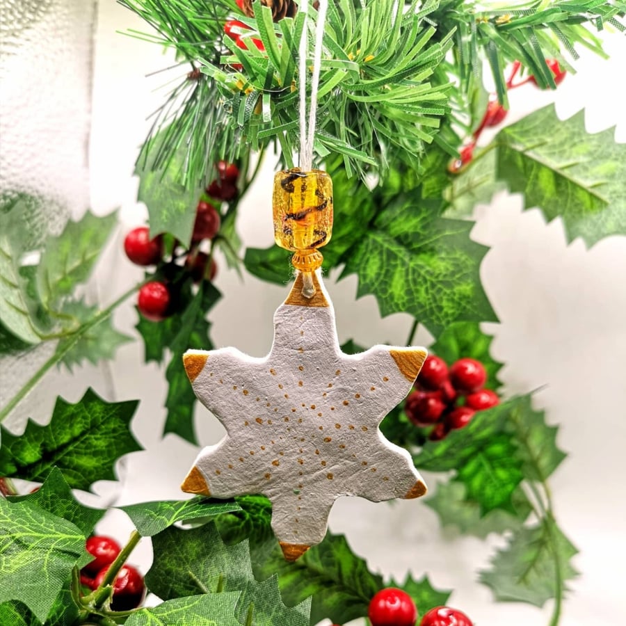 Gold tipped Christmas tree Star. 