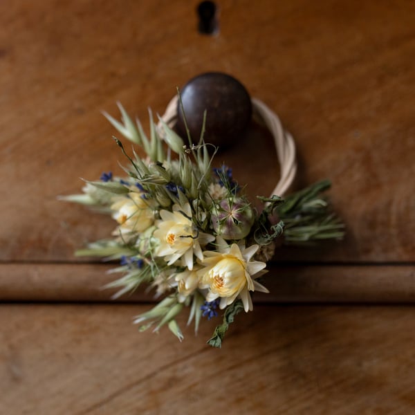 Mini dried flower wreath