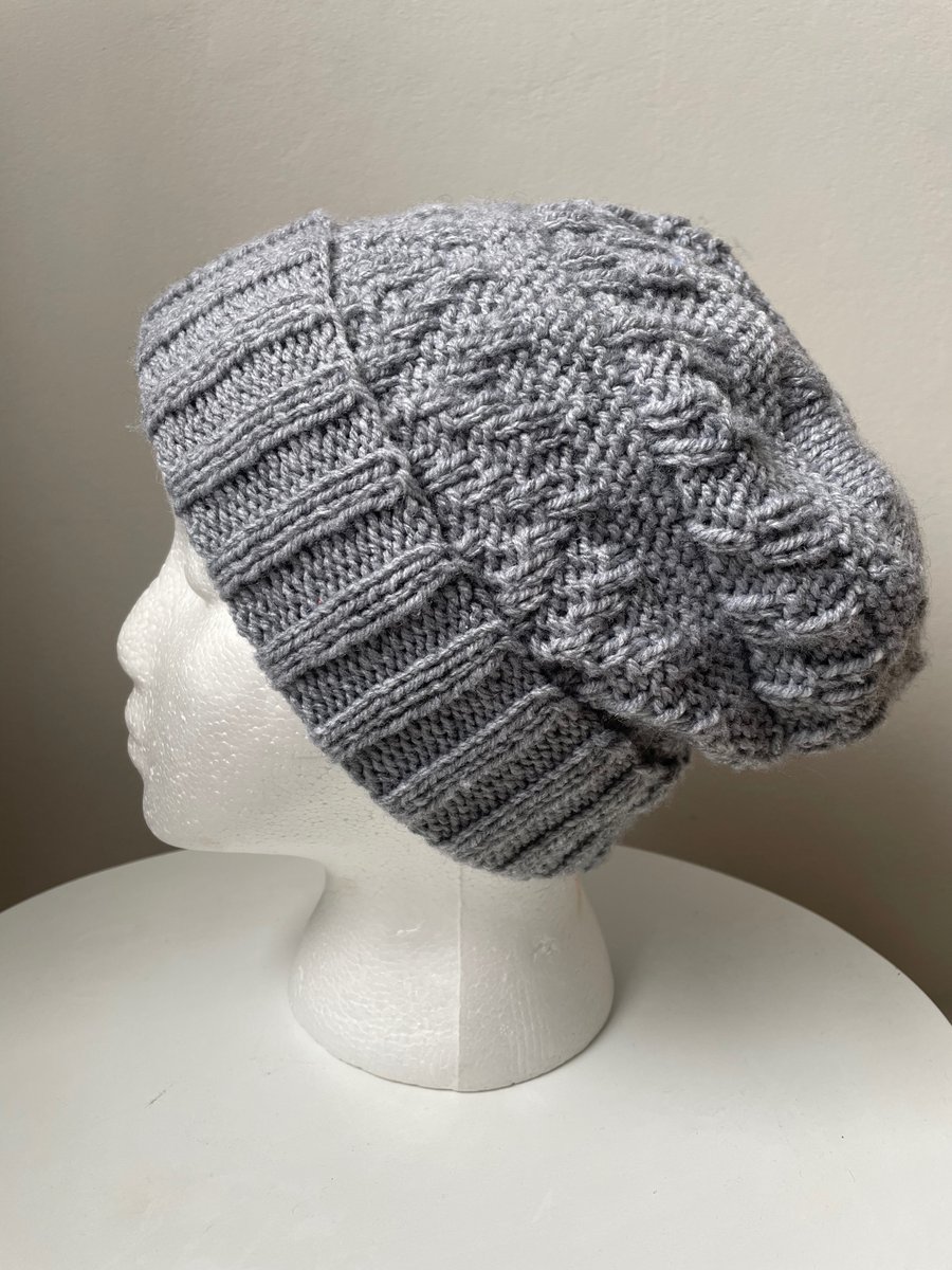 Patterned beanie in light grey with folded rib 