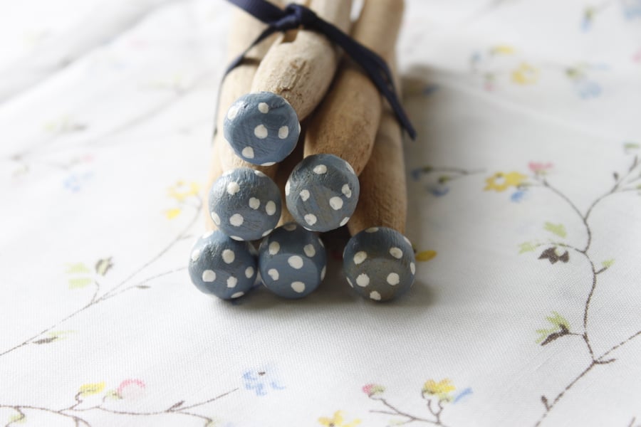 Spotty painted vintage dolly pegs - 6 - blue with white spots