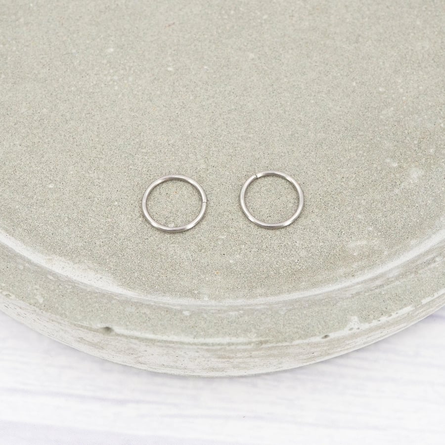 9mm Titanium pair seamless hoop earrings - Delicate hypoallergenic huggie