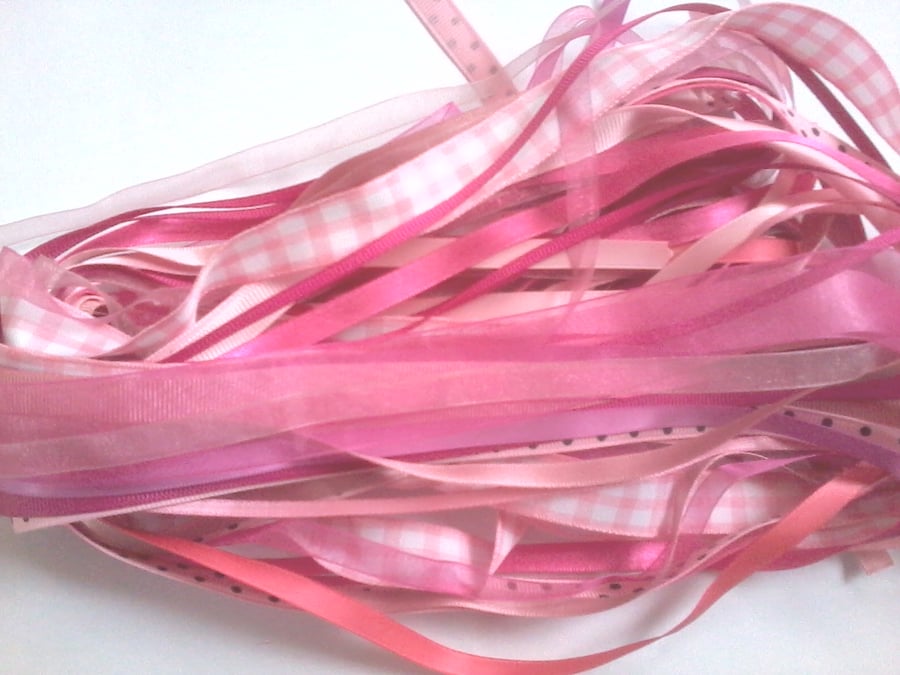 Grab Bag of 30 metres of assorted pink ribbons