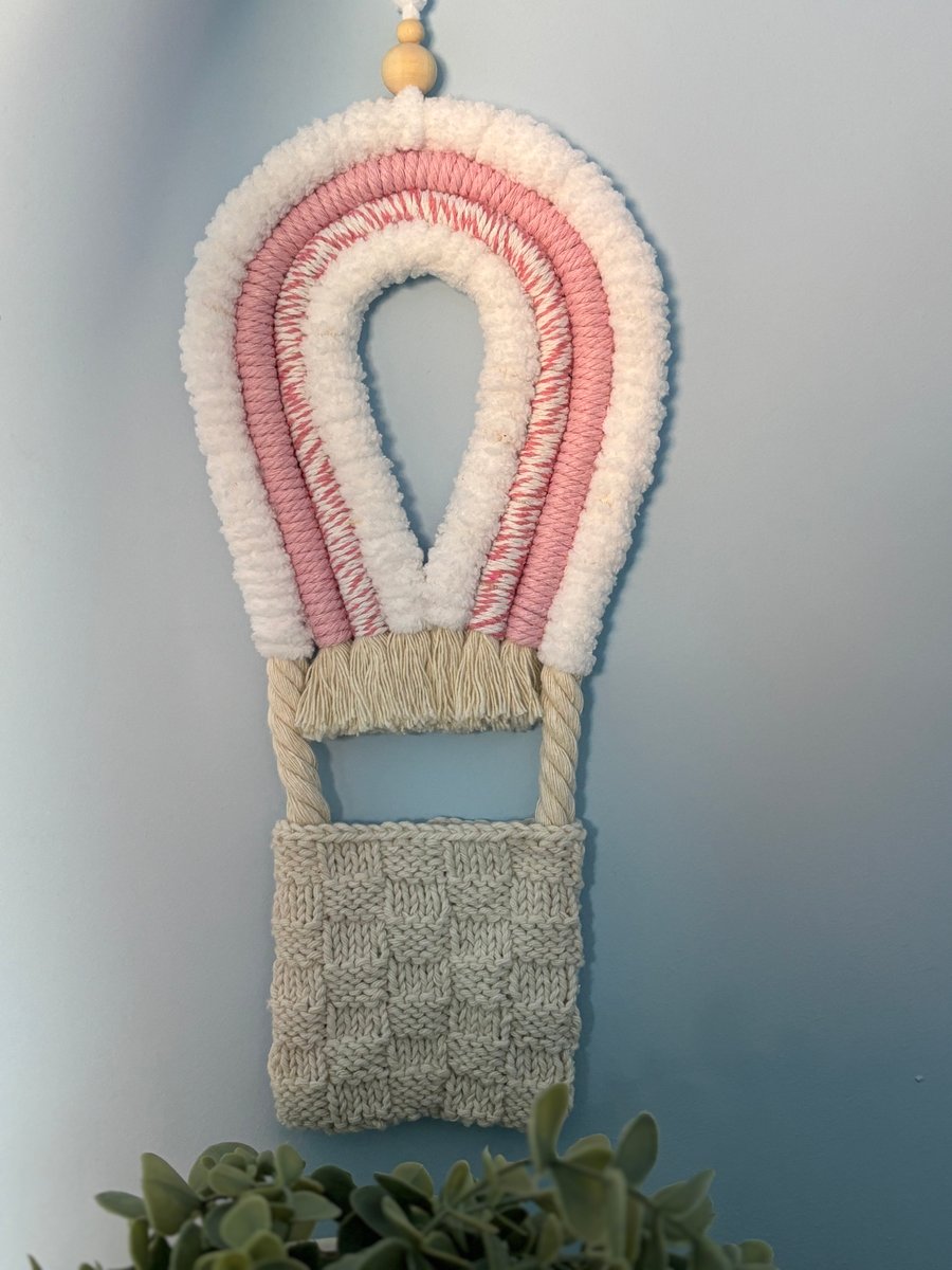 Macrame hot air balloon 