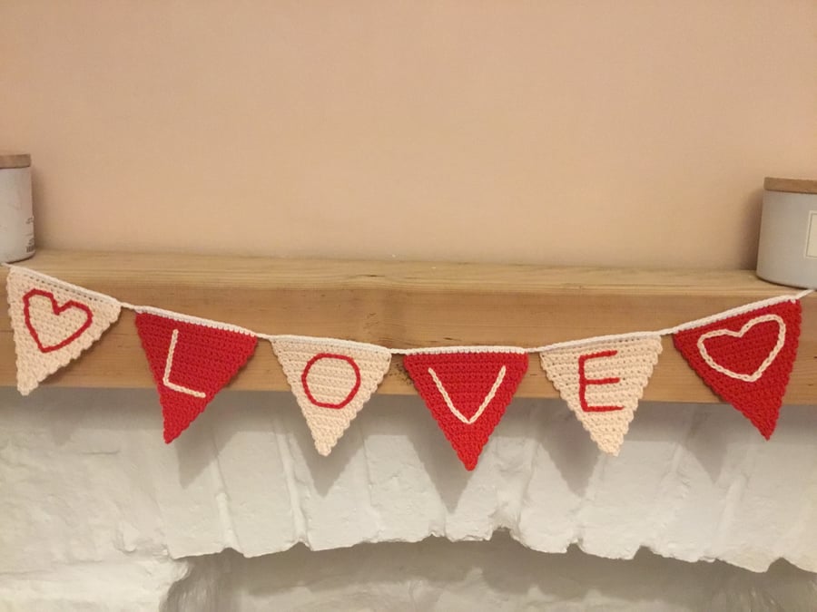 Love bunting 