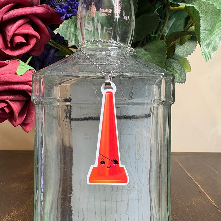 Goro Majima Traffic Cone necklace. Like a Dragon Pendant Jewellery, Yakuza Video