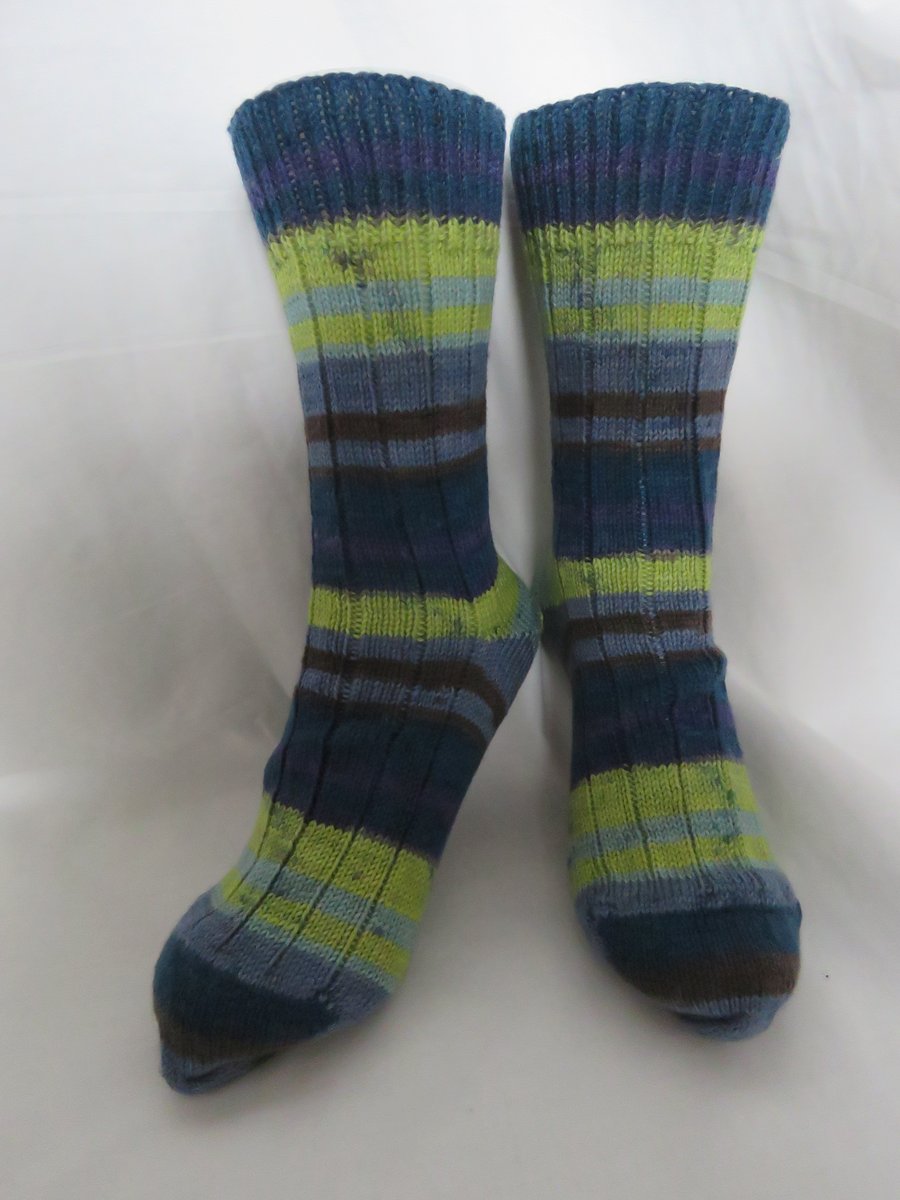 Hand-cranked Knitted Ribbed Wool Socks Size 8 to 9