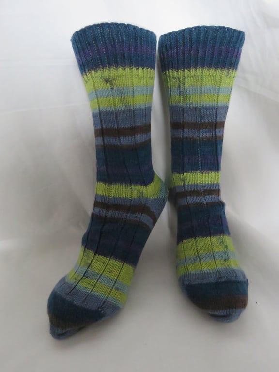Hand-cranked Knitted Ribbed Wool Socks Size 8 to 9