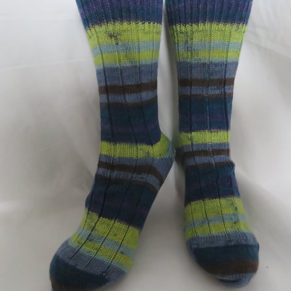 Hand-cranked Knitted Ribbed Wool Socks Size 8 to 9