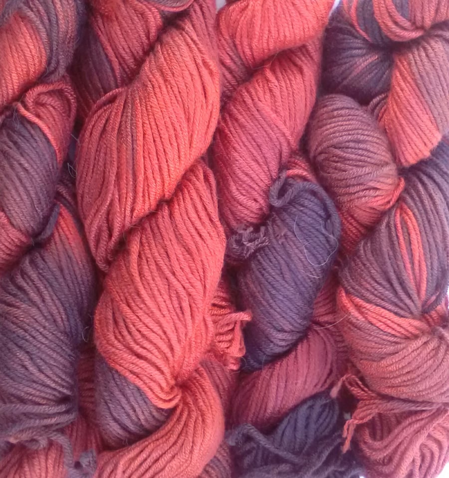 Hand-dyed  BAMBOO WOOL DK 50g purple coral