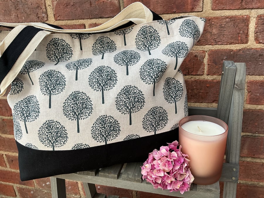 Black Mulberry Trees Organiser Shopping Bag