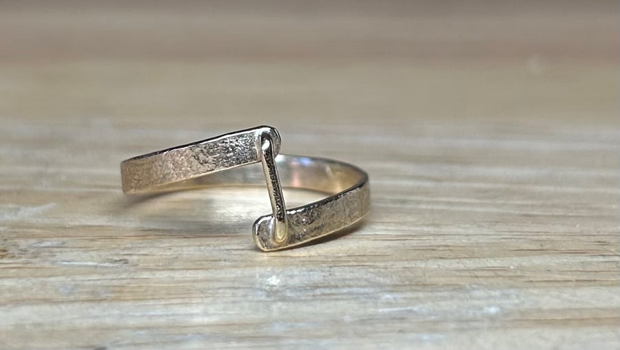 Handmade Textured 9ct Gold ‘Staple’ Ring UK Ring Size O-P