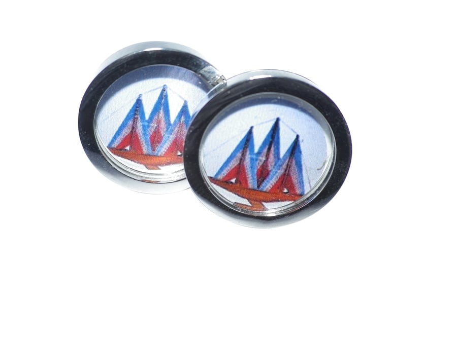 3 Triangles cufflinks.free shipping, gift wrapped,elegant image  Ref 0945