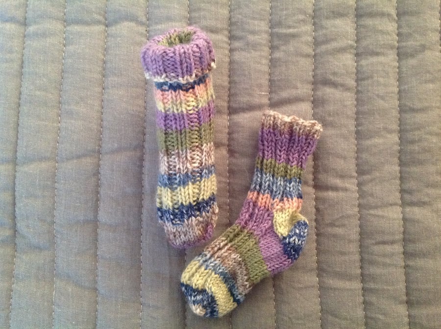 Newborn baby socks - hand knit