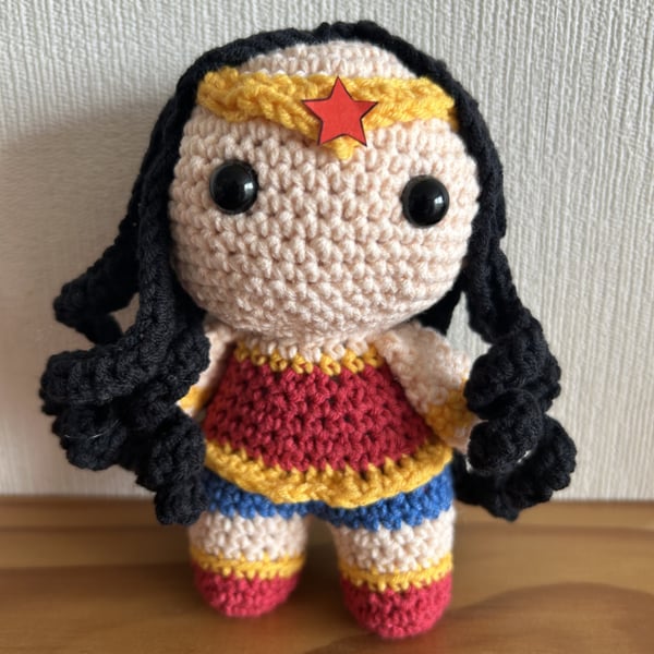 Mini Crocheted Super Hero Dolls - WONDER WOMAN