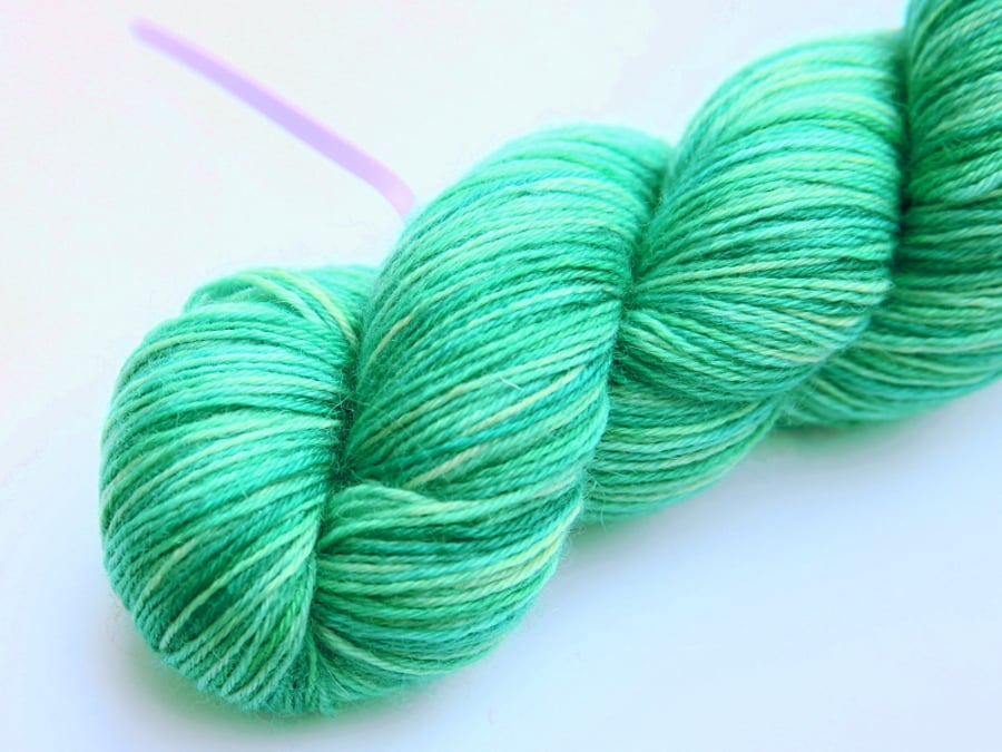 SALE: Peppermint Cream - Superwash Bluefaced Leicester 4-ply yarn
