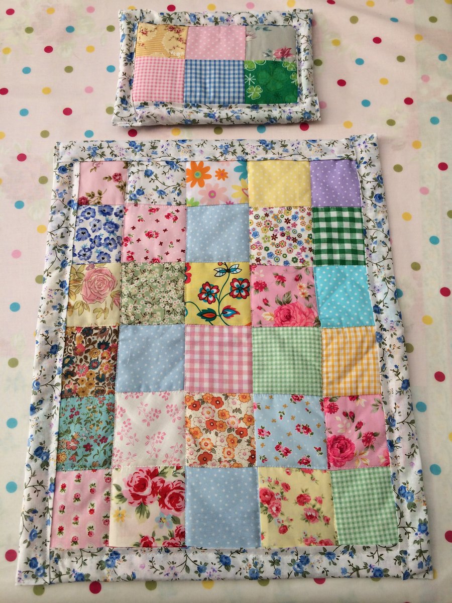 Dolls patchwork quilt and pillow set
