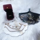 Jewellery set and 1 leaf tray  3 bracelets 1 necklace and 1 earring  Made out of