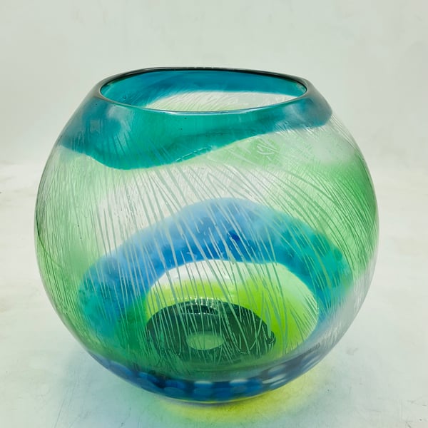 Rounded Strappy Bowl