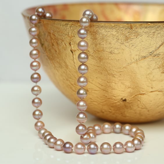 Pink with a Touch of Lavender Round Freshwater Pearl Necklace