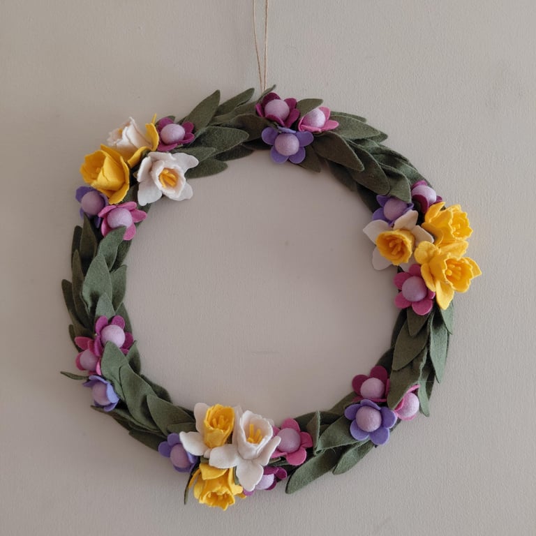 Spring Wreath, daffodils, felt flower wreath