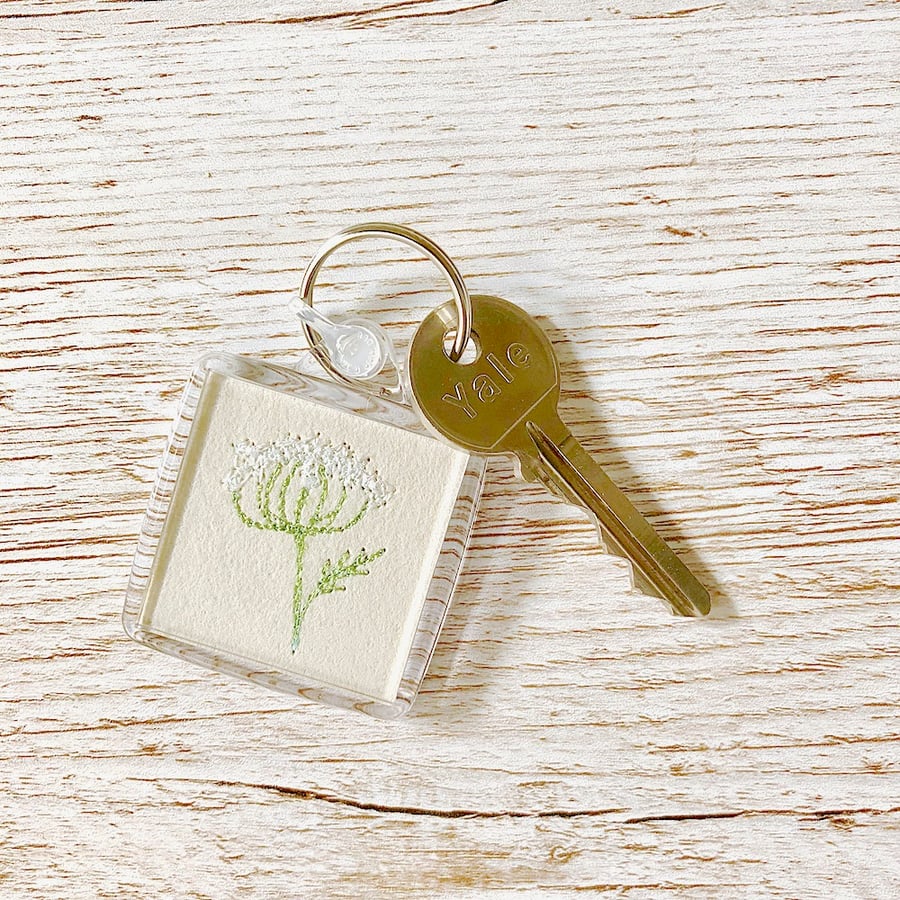 Keyring - Cow Parsley embroidered textle flower keyring floral keyring